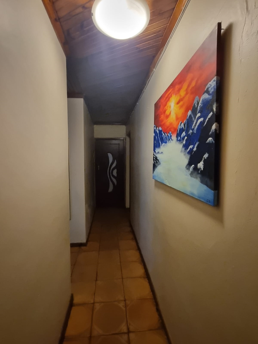 4 Bedroom Property for Sale in Kwa Nobuhle Eastern Cape